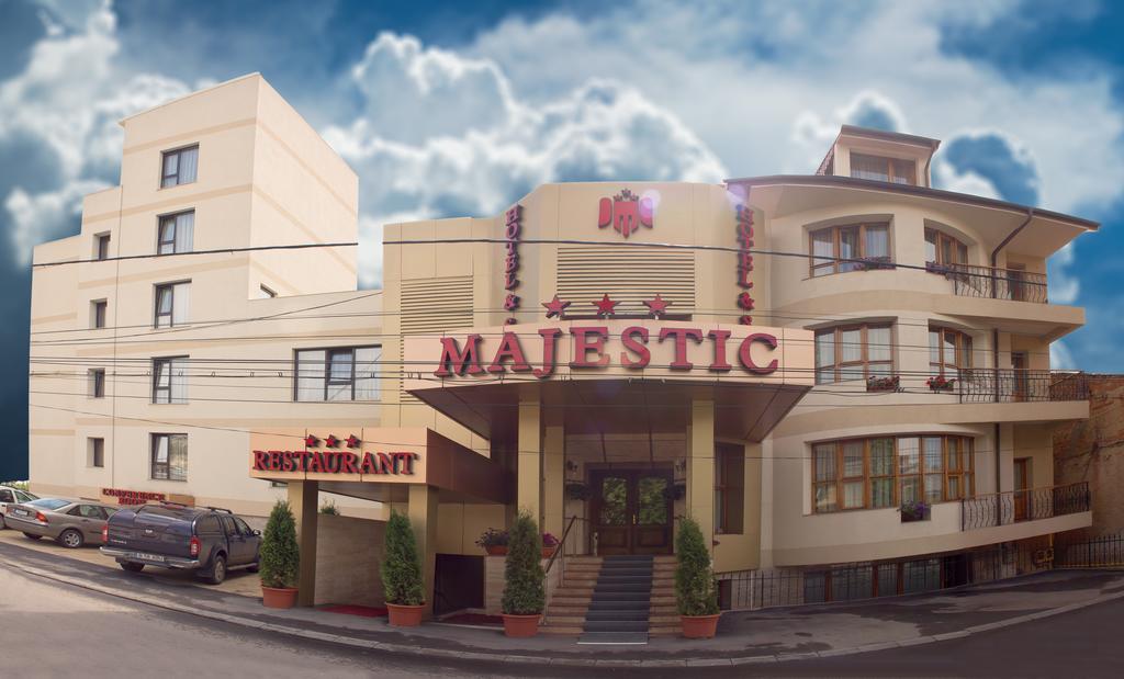 Hotel Majestic Iasi Buitenkant foto