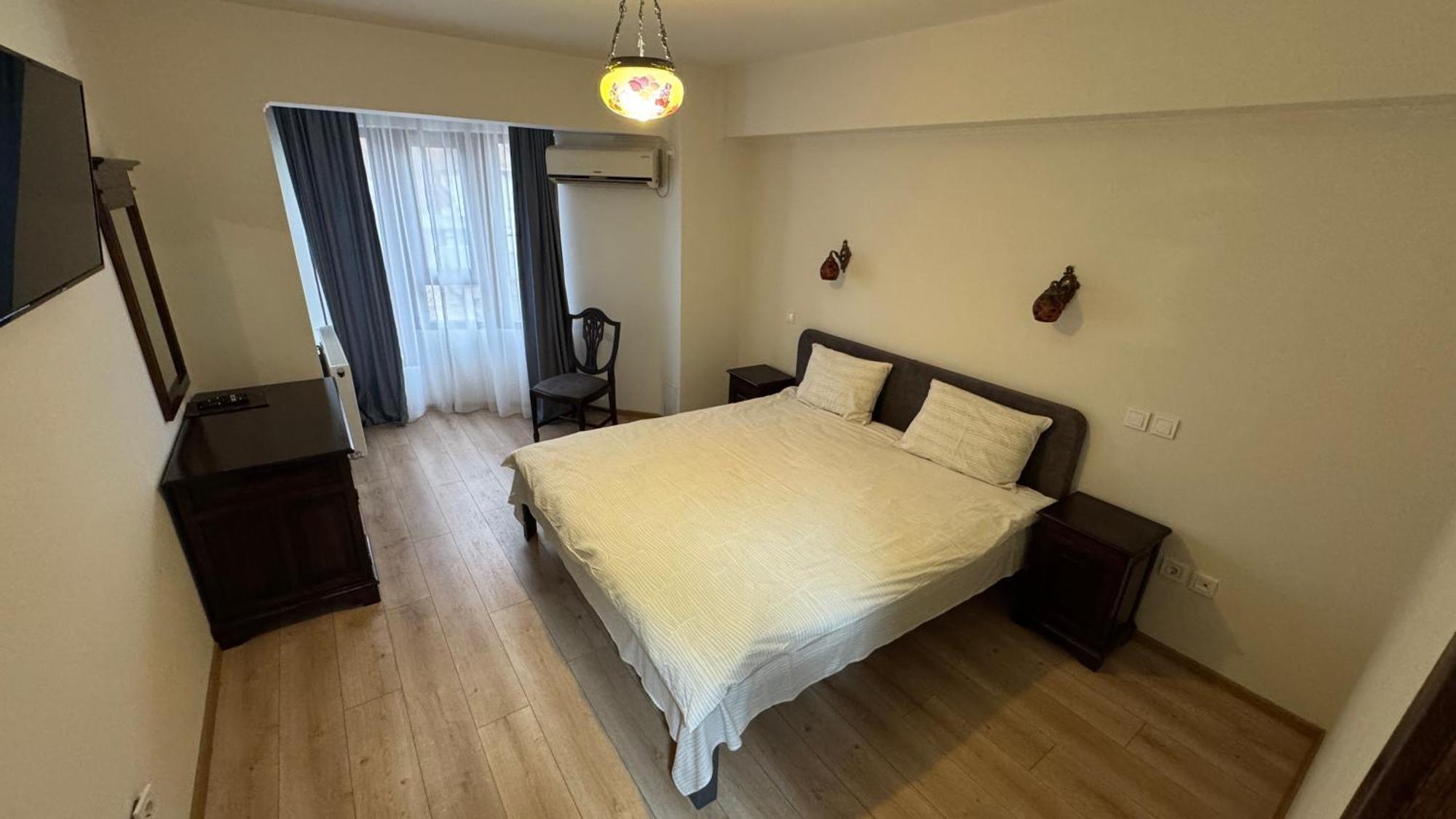 Hotel Majestic Iasi Buitenkant foto